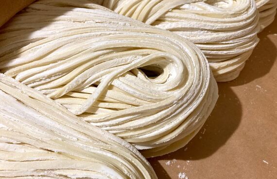 こだわりの完全特注麺｜らうめん蔵